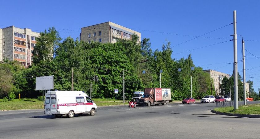 В Госдуме предложили жёсткие меры для водителей, мешающих машинам скорой помощи В Госдуме предложили жёсткие меры для водителей, мешающих машинам скорой помощи