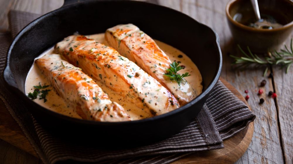 Запечённая горбуша в сметанном соусе: как сделать рыбу вкуснее форели Запечённая горбуша в сметанном соусе: как сделать рыбу вкуснее форели