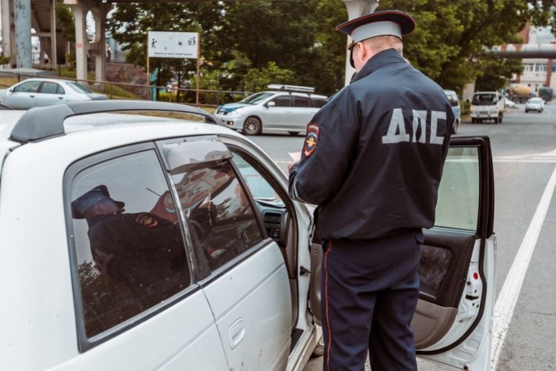 С июня водителей ждёт проверка: ГИБДД будет штрафовать за использование зимних шин летом С июня водителей ждёт проверка: ГИБДД будет штрафовать за использование зимних шин летом