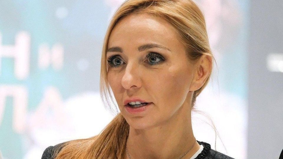 Непредсказуемый момент на ледовом шоу: Песков признался в любви Навке Непредсказуемый момент на ледовом шоу: Песков признался в любви Навке