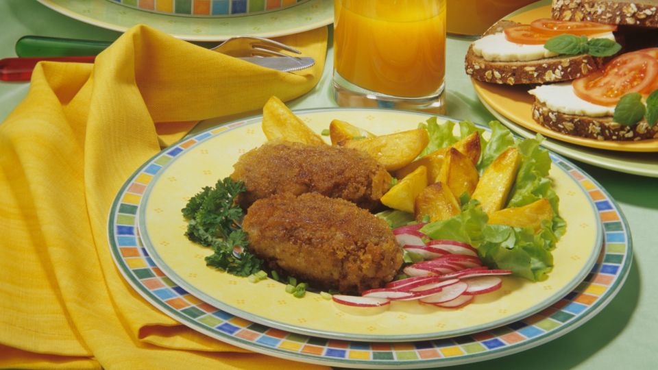 Грецкие орехи превратят обычные котлеты в кулинарное открытие Грецкие орехи превратят обычные котлеты в кулинарное открытие