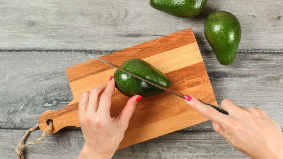 Как вернуть разделочной доске чистоту и свежесть: советы эксперта Как вернуть разделочной доске чистоту и свежесть: советы эксперта