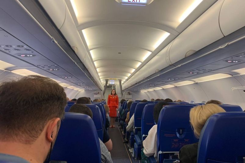 Почему важно поднимать спинку кресла в самолете: советы бывалого бортпроводника