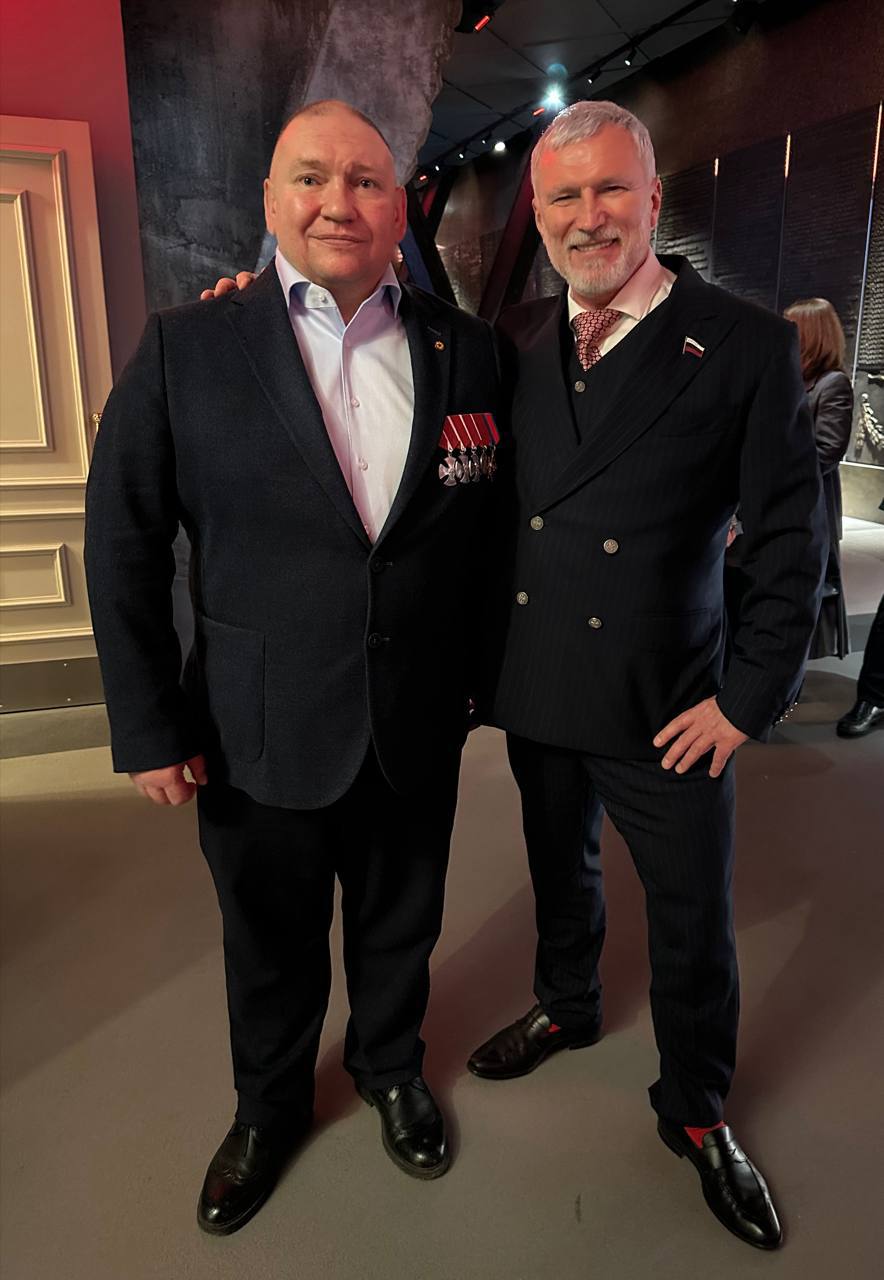 Алексей Журавлев: В день Героев Отечества побывал в Музее Победы на премьере документального фильма «Защитники земли русской» о Центре специального назначения «БАРС-Сармат» Алексей Журавлев: В день Героев Отечества побывал в Музее Победы на премьере документального фильма «Защитники земли русской» о Центре специального назначения «БАРС-Сармат»