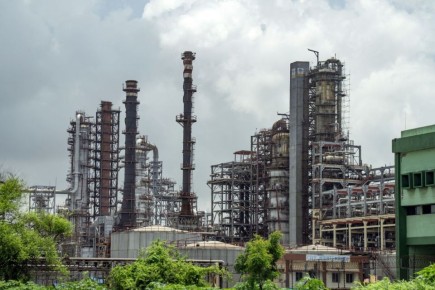 Евгений Попов: 4 из 7 крупнейших индийских нефтеперерабатывающих заводов сегодня заинтересованы в покупке российской нефти, поскольку значительные скидки подталкивают покупателей к поиску несанкционированных поставок