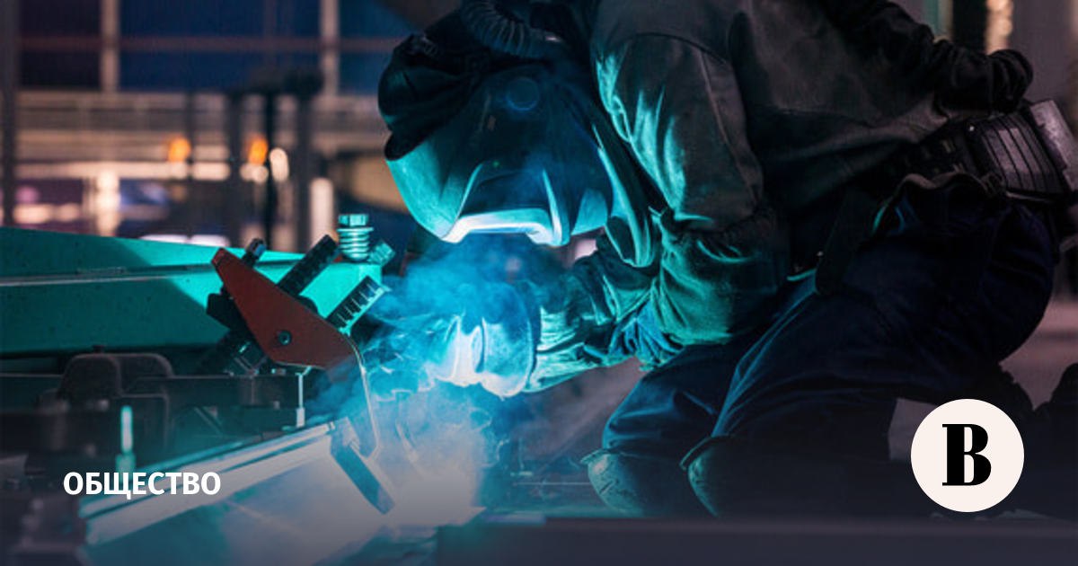 Евгений Попов: 300 тысяч сегодня достигает зарплата сварщиков 5-6 разряда в России